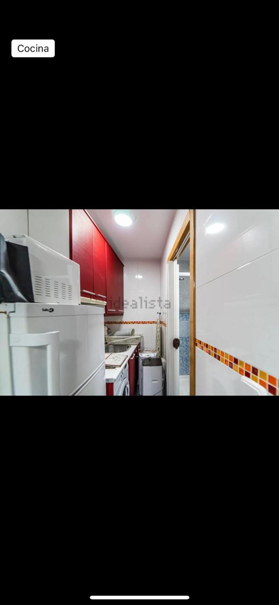 San Vicente Ferrer, Metro Tribunal, Malasana Apartment