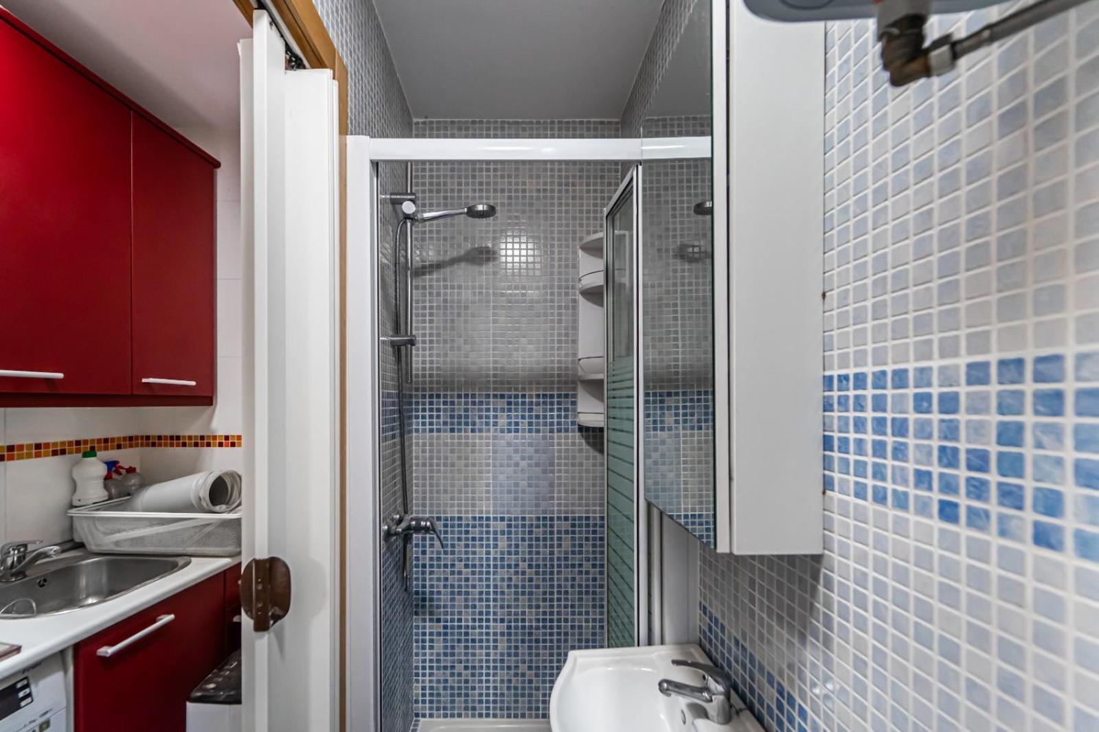 San Vicente Ferrer, Metro Tribunal, Malasana Apartment Madrid