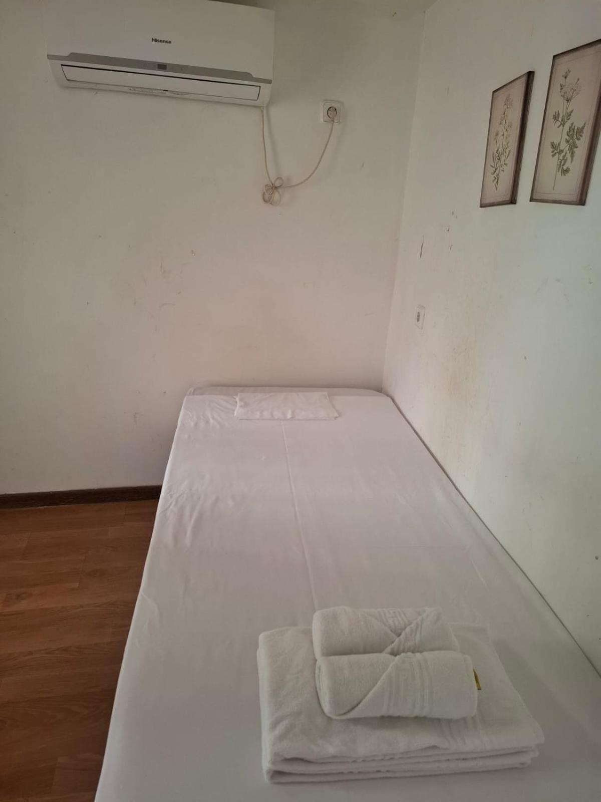 San Vicente Ferrer, Metro Tribunal, Malasana Apartment