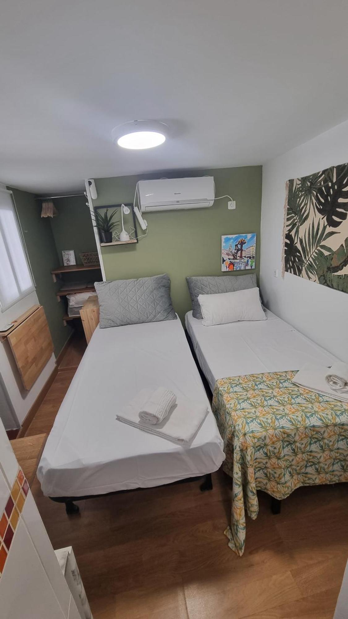 San Vicente Ferrer, Metro Tribunal, Malasana Apartment